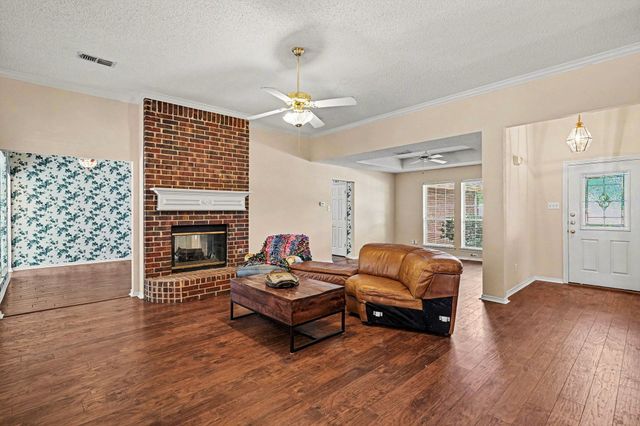 1249 Cross Creek Drive, Kennedale, TX 76060