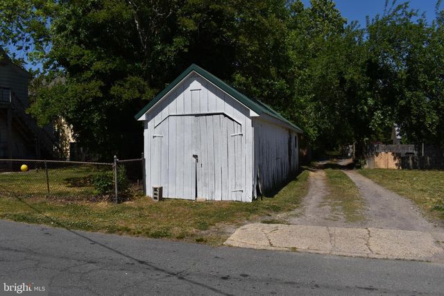 218 W END AVE, Cambridge, MD 21613