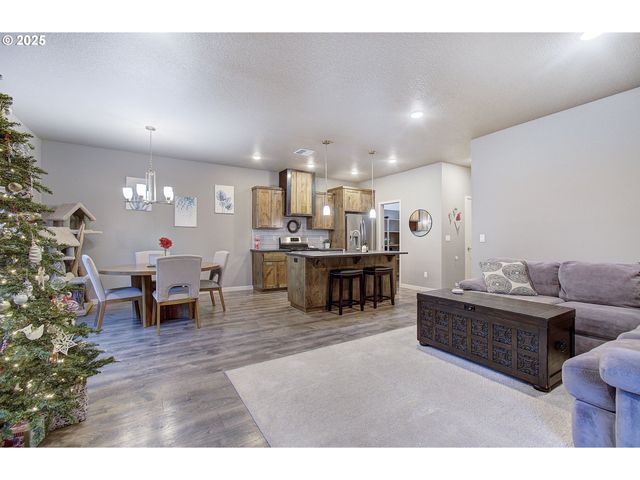 12317 Ne 116TH St, Vancouver, WA 98682