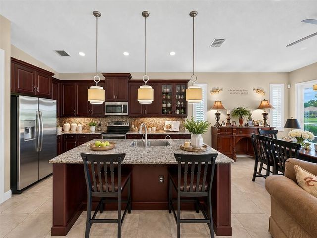 7630 Mesetta Way, Vero Beach, FL 32967