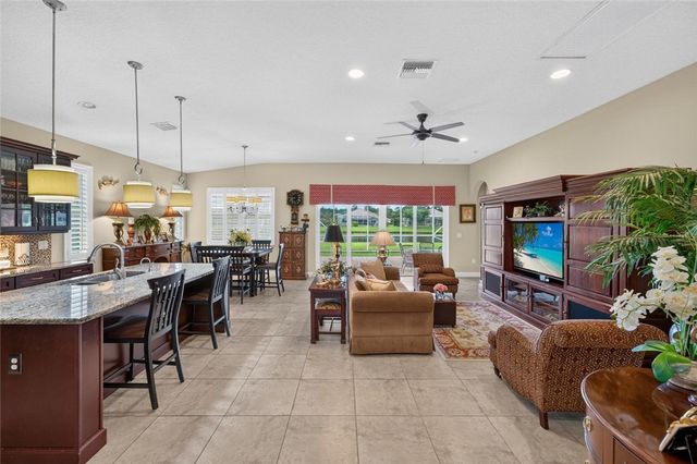 7630 Mesetta Way, Vero Beach, FL 32967