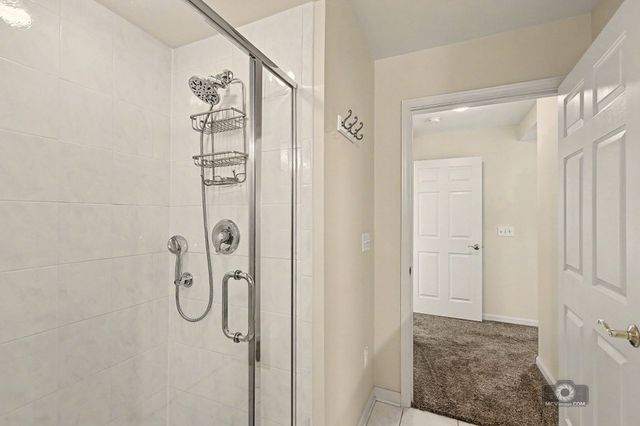 6420 Double Eagle Drive 905, Woodridge, IL 60517