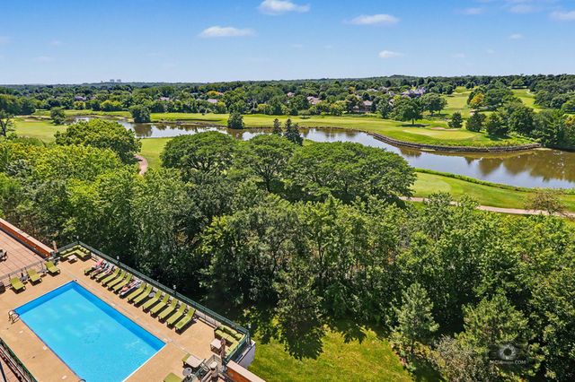 6420 Double Eagle Drive 905, Woodridge, IL 60517