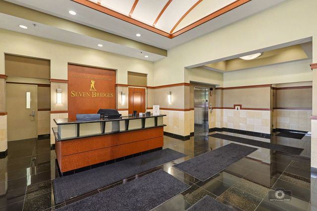 6420 Double Eagle Drive 905, Woodridge, IL 60517