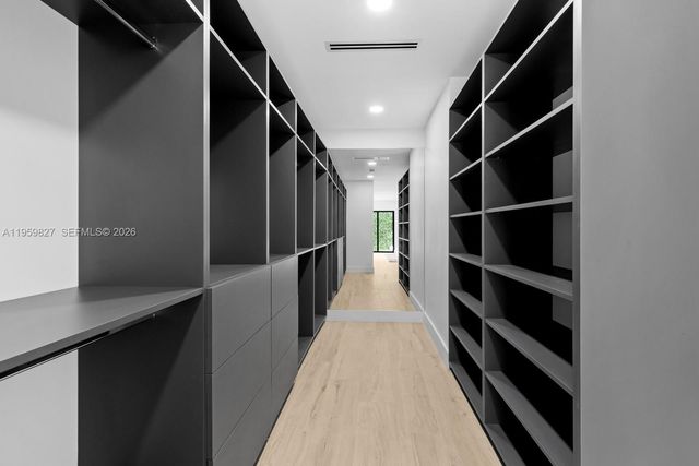 85 W Shore Dr W, Miami, FL 33133