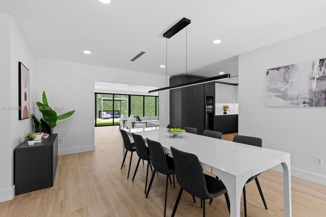 85 W Shore Dr W, Miami, FL 33133