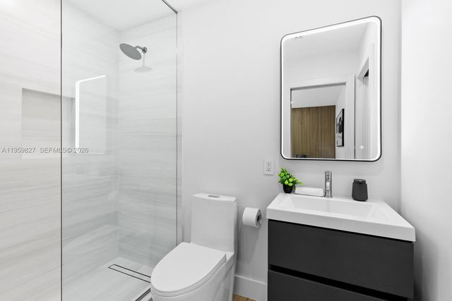 85 W Shore Dr W, Miami, FL 33133