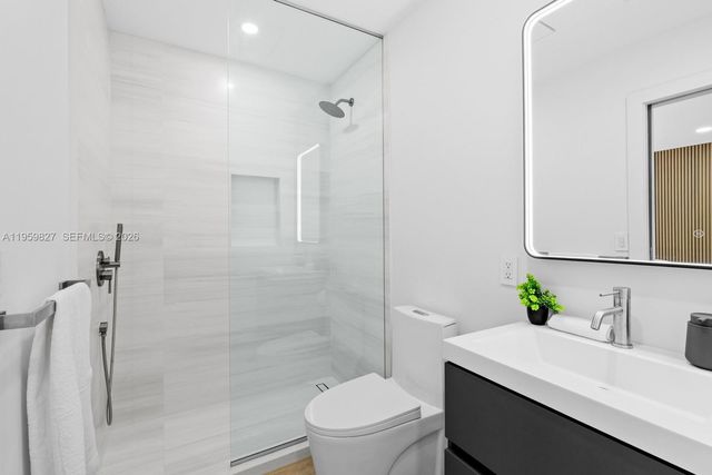 85 W Shore Dr W, Miami, FL 33133