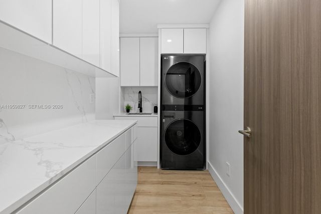 85 W Shore Dr W, Miami, FL 33133