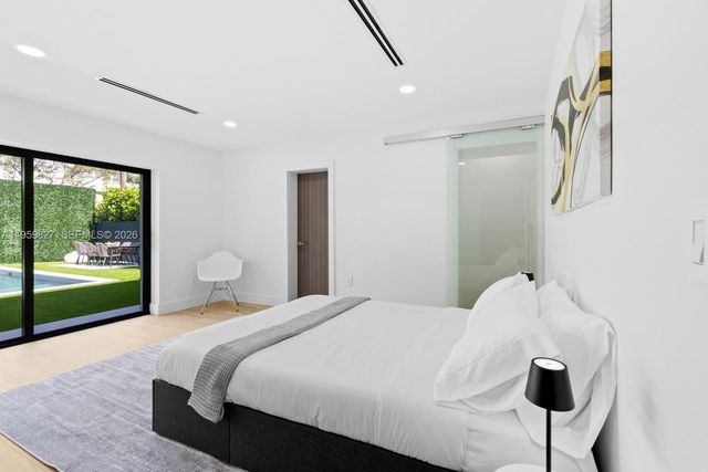 85 W Shore Dr W, Miami, FL 33133