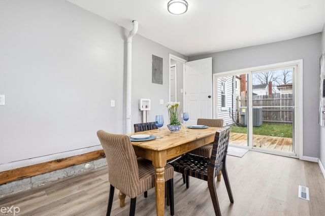 8065 Ogden Drive, Sterling Heights, MI 48314