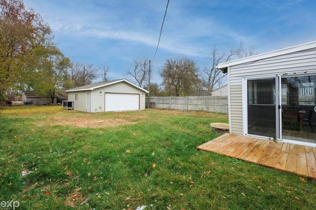 8065 Ogden Drive, Sterling Heights, MI 48314