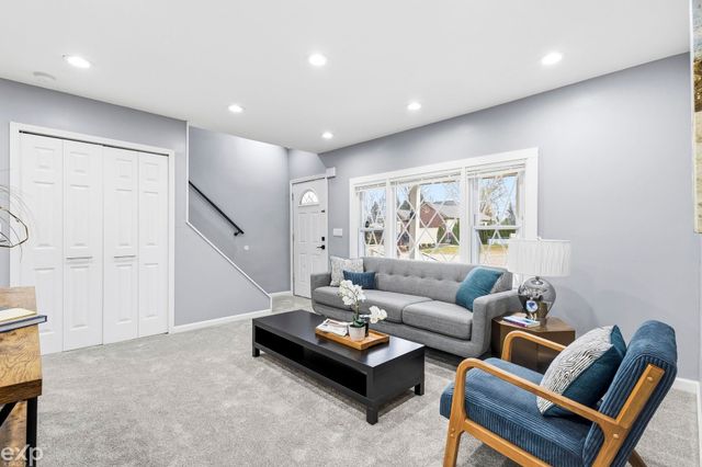 8065 Ogden Drive, Sterling Heights, MI 48314