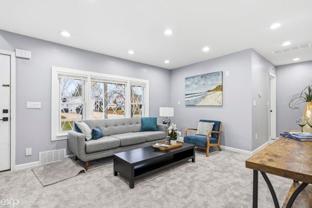 8065 Ogden Drive, Sterling Heights, MI 48314