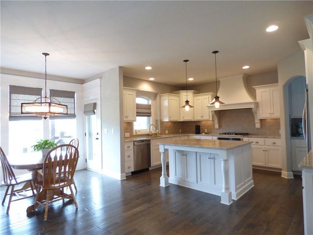 8202 W 166th Court, Overland Park, KS 66085