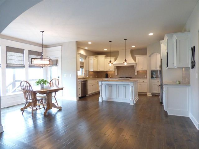8202 W 166th Court, Overland Park, KS 66085
