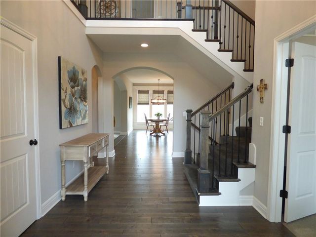 8202 W 166th Court, Overland Park, KS 66085