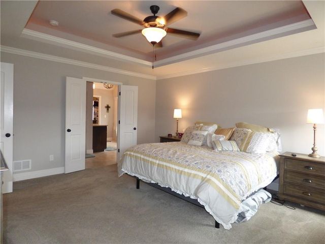 8202 W 166th Court, Overland Park, KS 66085
