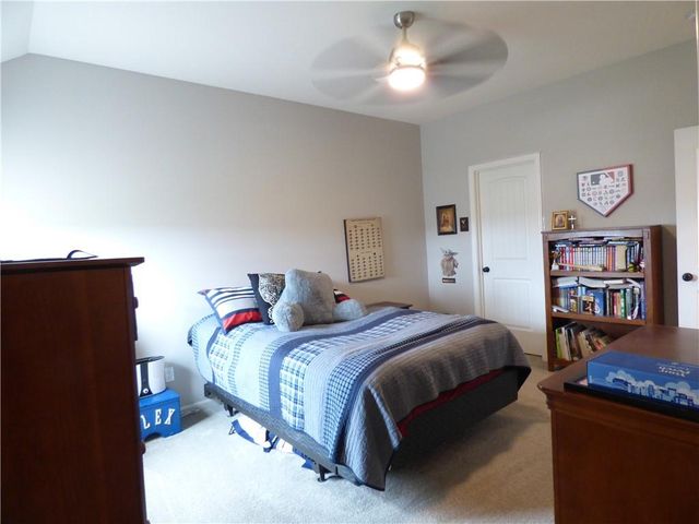 8202 W 166th Court, Overland Park, KS 66085