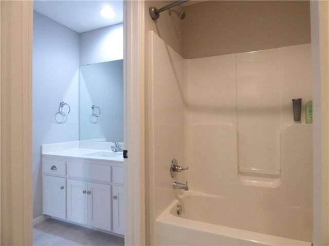 8202 W 166th Court, Overland Park, KS 66085