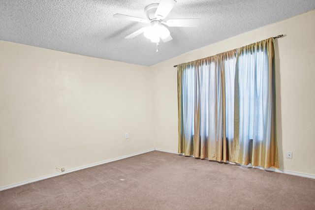 906 N 3rd Street, Brownfield, TX 79316