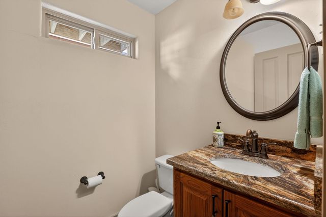 1002 Scenic LOOP, Kingsland, TX 78639