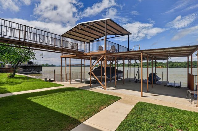 1002 Scenic LOOP, Kingsland, TX 78639
