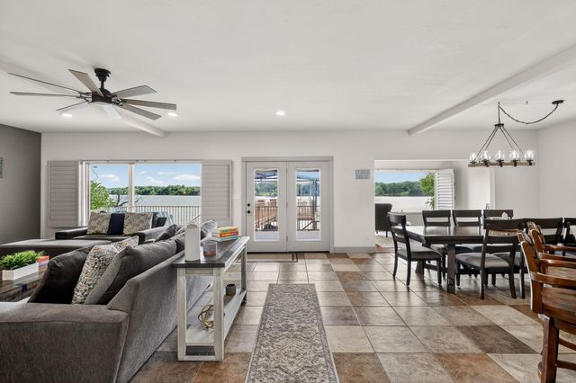 1002 Scenic LOOP, Kingsland, TX 78639