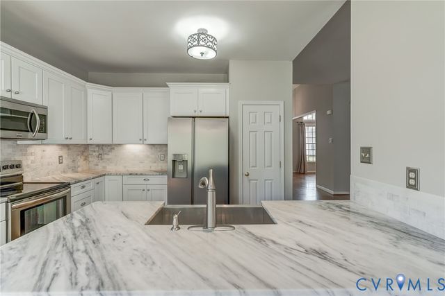 9426 Deer Stream Dr, Hanover, VA 23116
