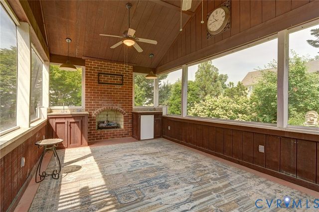 9426 Deer Stream Dr, Hanover, VA 23116