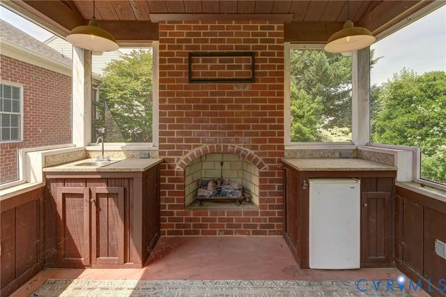 9426 Deer Stream Dr, Hanover, VA 23116