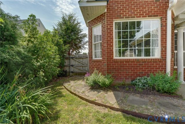9426 Deer Stream Dr, Hanover, VA 23116