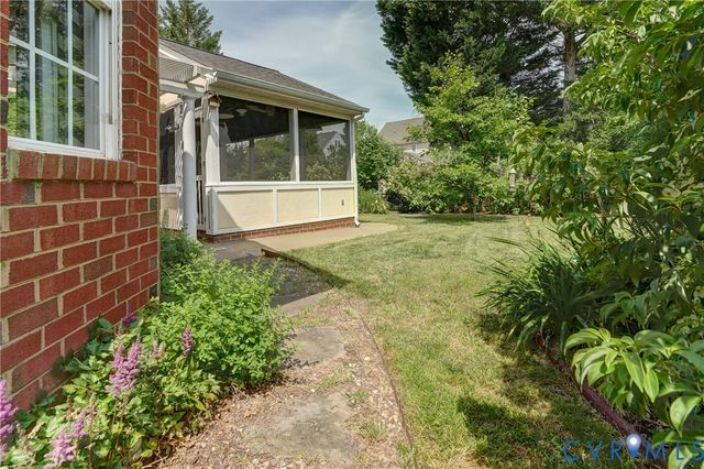 9426 Deer Stream Dr, Hanover, VA 23116