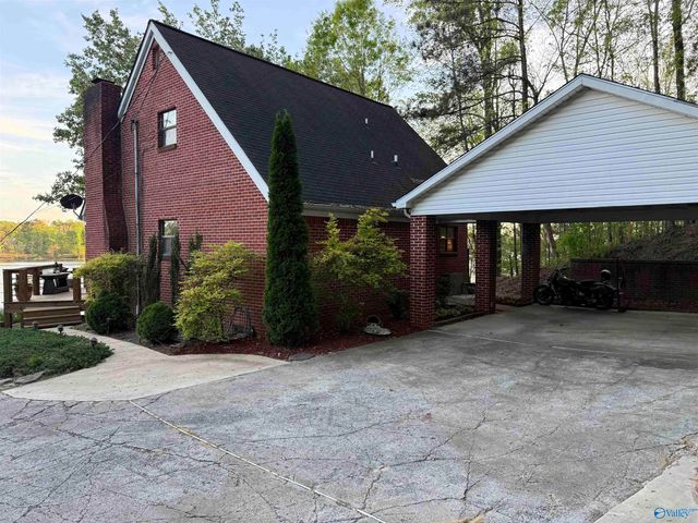 6008 Lister Ferry Road, Rainbow City, AL 35906