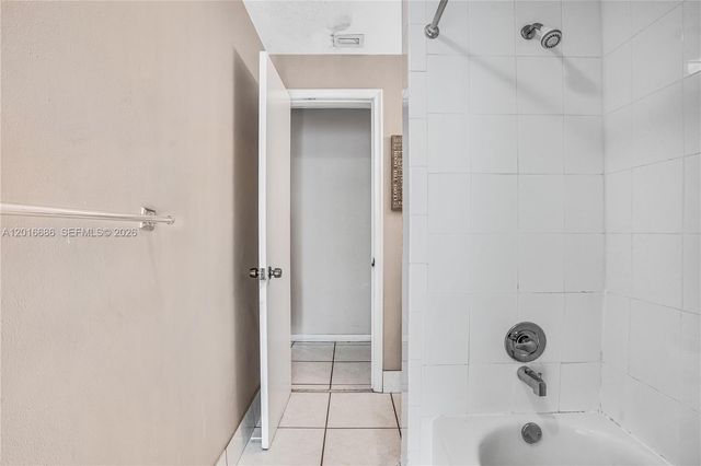 9330 SW 165th St, Palmetto Bay, FL 33157