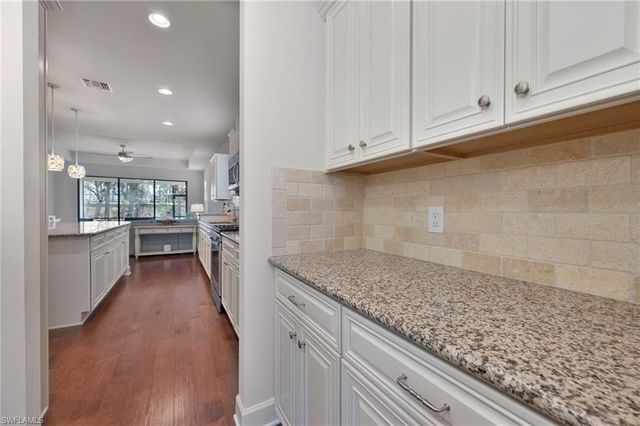 16319 Camden Lakes CIR, Naples, FL 34110
