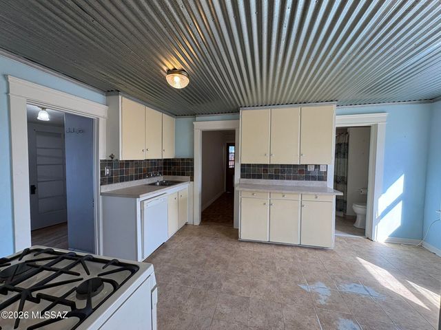 221 E Drachman Street, Tucson, AZ 85705