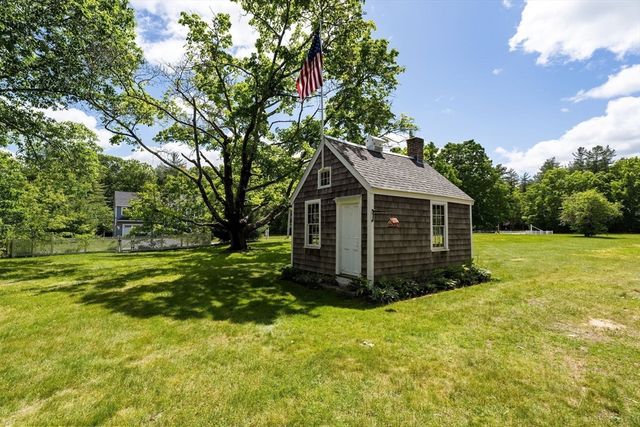 476 Cherry St, Bridgewater, MA 02324