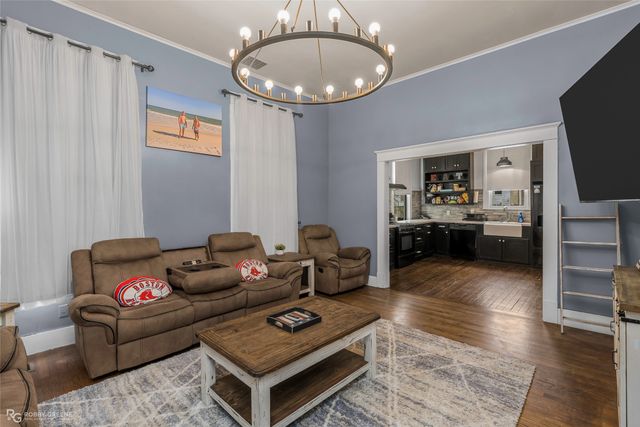 2011 Highland Avenue, Shreveport, LA 71104