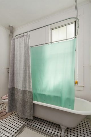 2011 Highland Avenue, Shreveport, LA 71104