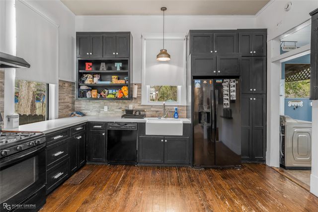 2011 Highland Avenue, Shreveport, LA 71104