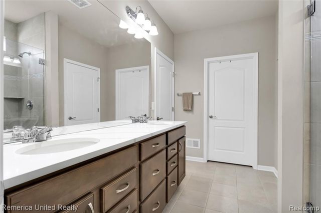 50222 Thatcher C Street, Canton, MI 48188