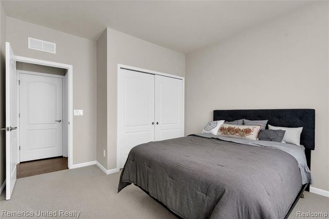 50222 Thatcher C Street, Canton, MI 48188