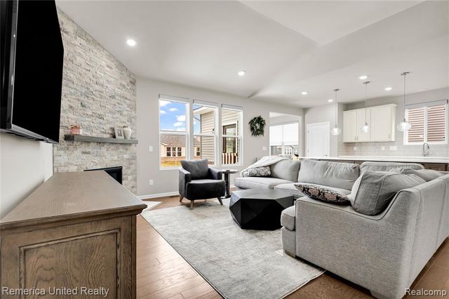 50222 Thatcher C Street, Canton, MI 48188