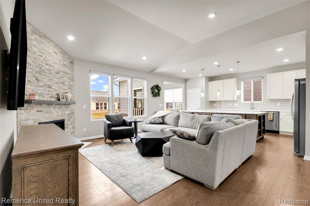 50222 Thatcher C Street, Canton, MI 48188