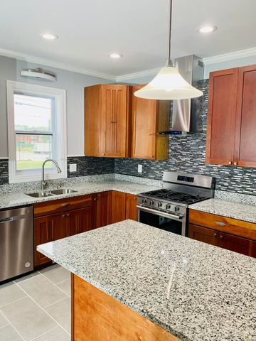 124 E 10th Street, Michigan City, IN 46360