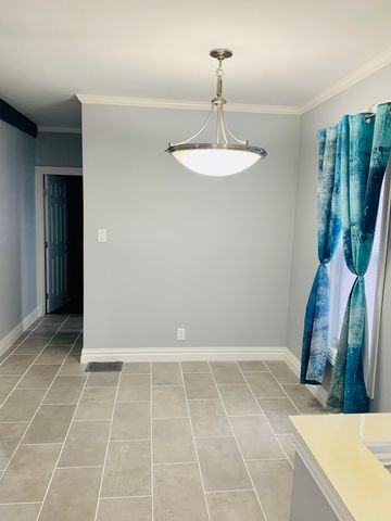 124 E 10th Street, Michigan City, IN 46360