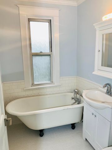 124 E 10th Street, Michigan City, IN 46360