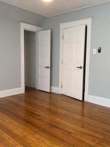 124 E 10th Street, Michigan City, IN 46360