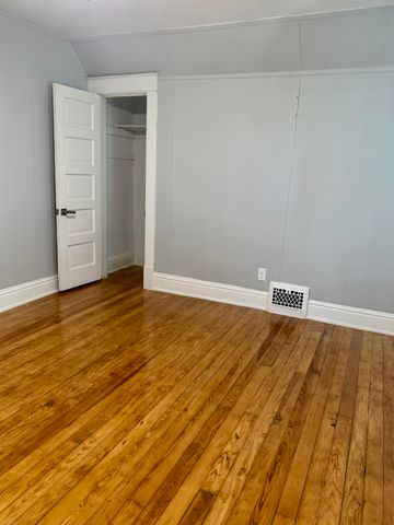 124 E 10th Street, Michigan City, IN 46360